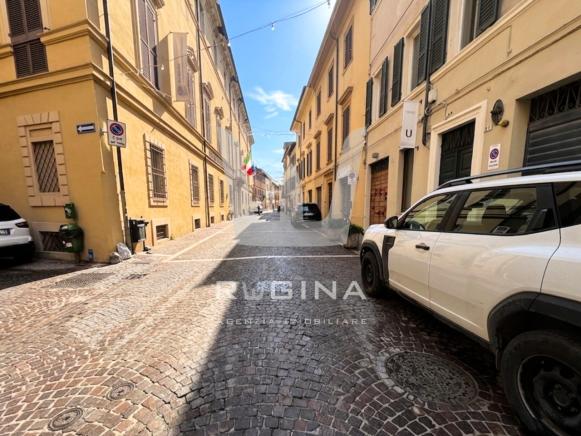 Pesaro - zona centro storico - appartamento in vendita