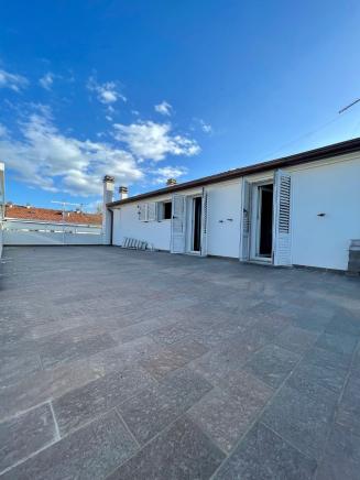 Pesaro - zona miralfiore - appartamento in vendita
